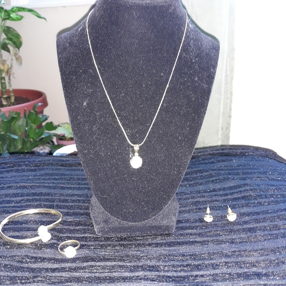 Necklace,earring,Bracele, Ring - Picture 2 of 7